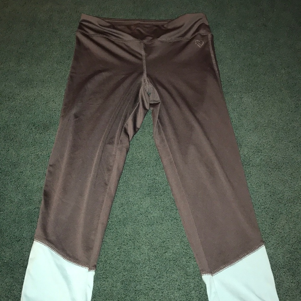 NEVER WORN- Aeropostale- workout legging
